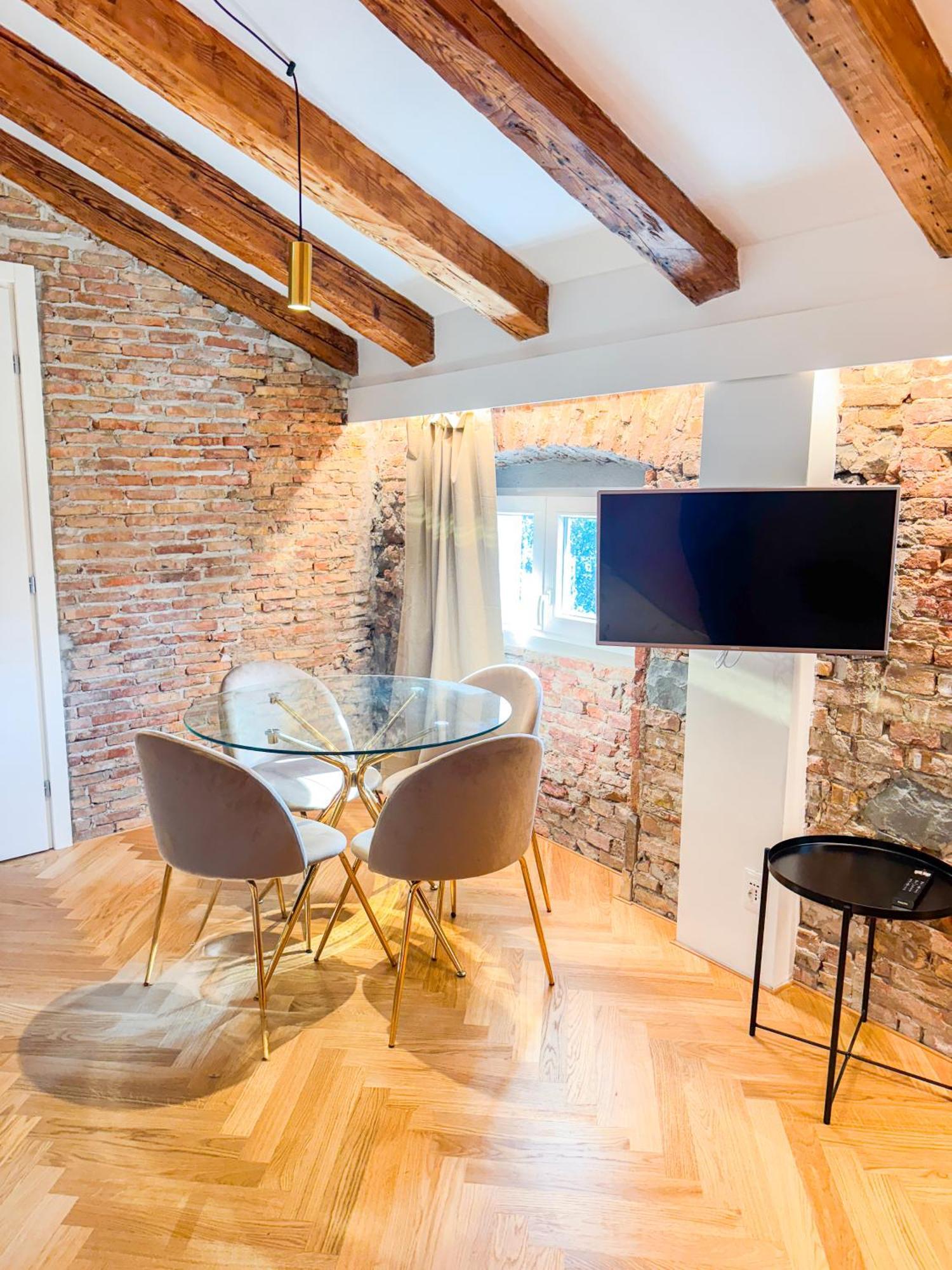 Trieste Boulevard Apartments Bagian luar foto