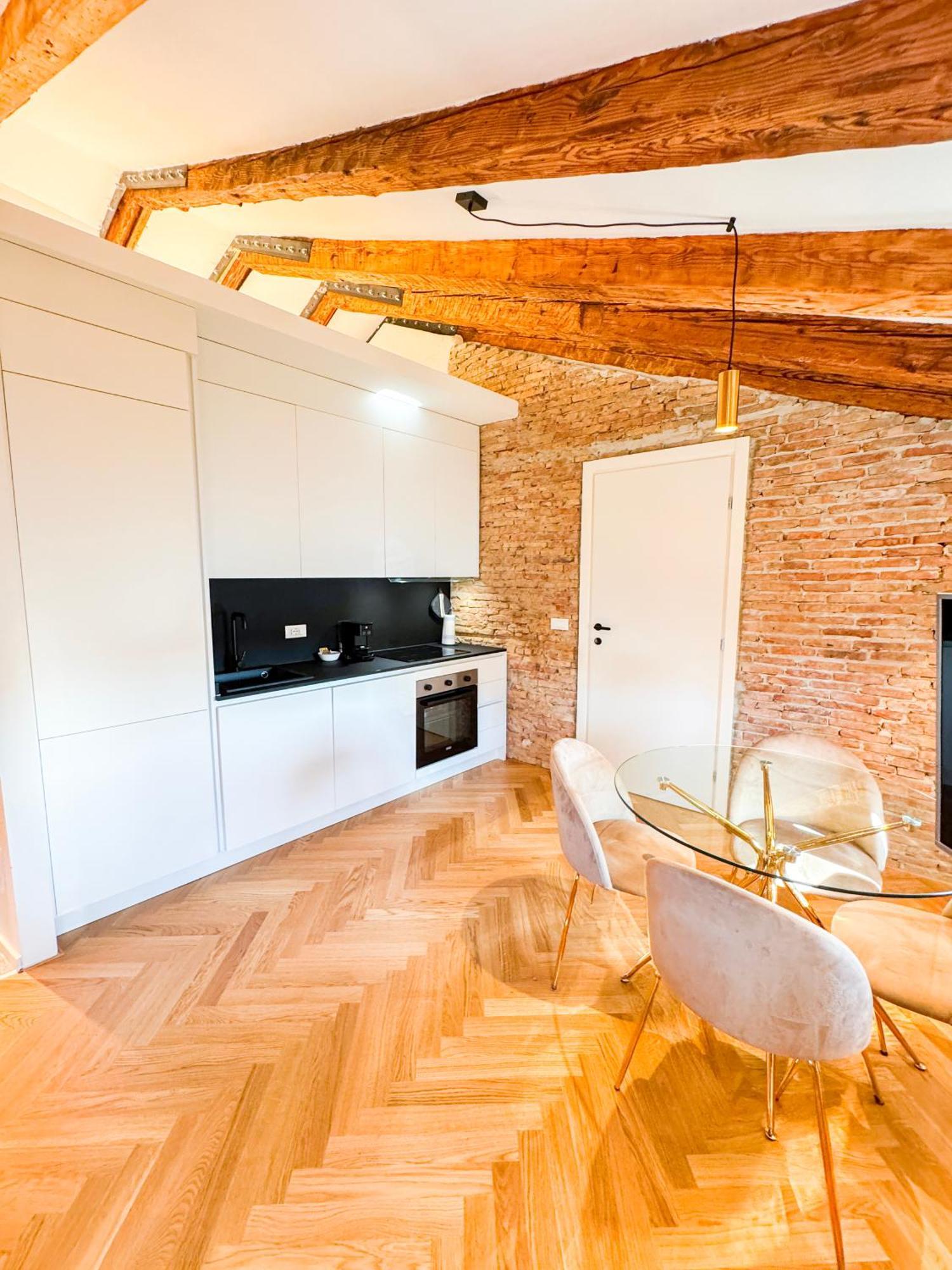 Trieste Boulevard Apartments Bagian luar foto
